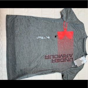 BNWT Under Armour Boys Shirt - Size Med